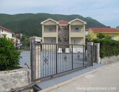 Apartmani Karan, privatni smeštaj u mestu Djenović, Crna Gora